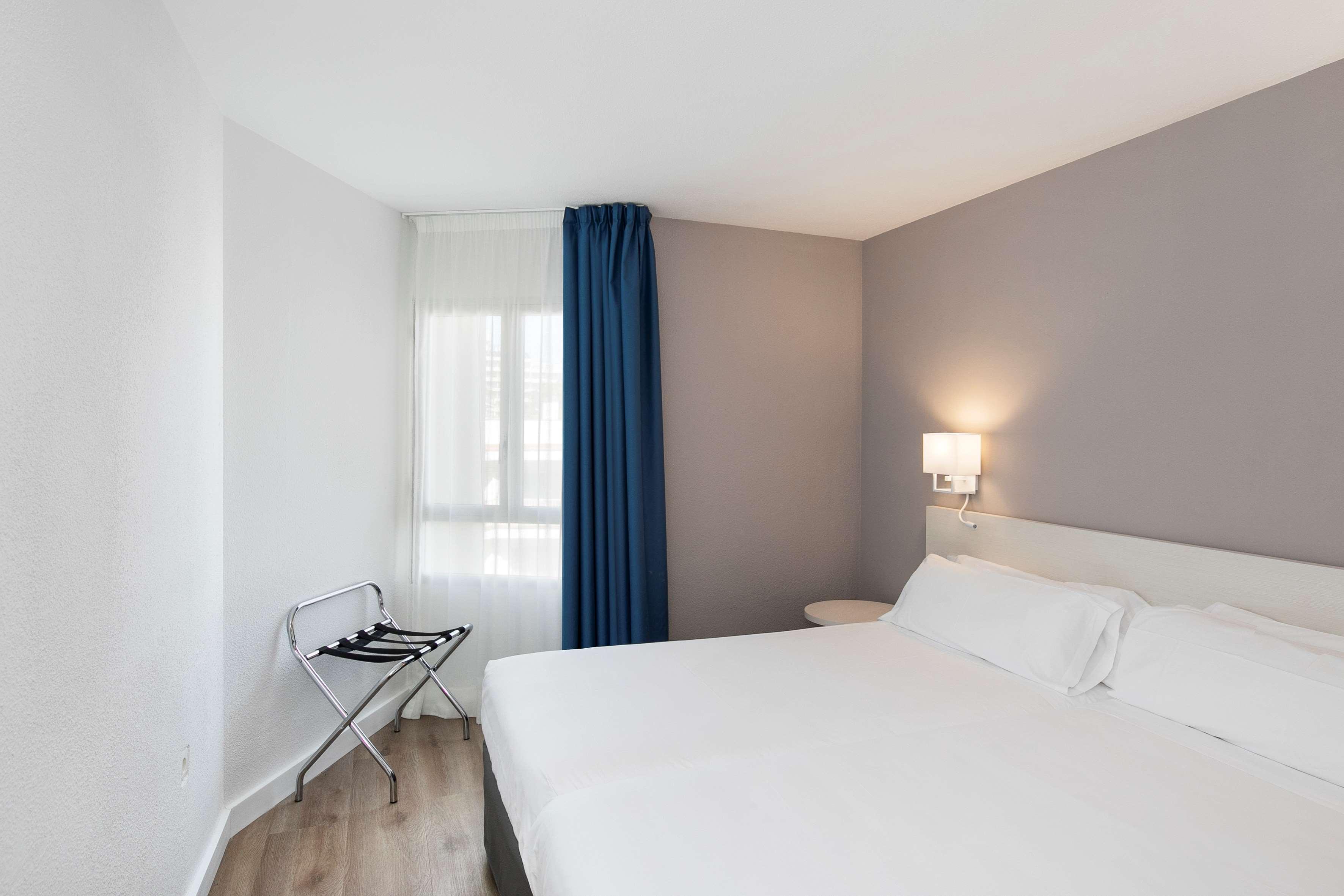 Sol Puerto Marina Aparthotel Τορρεμολίνος Εξωτερικό φωτογραφία