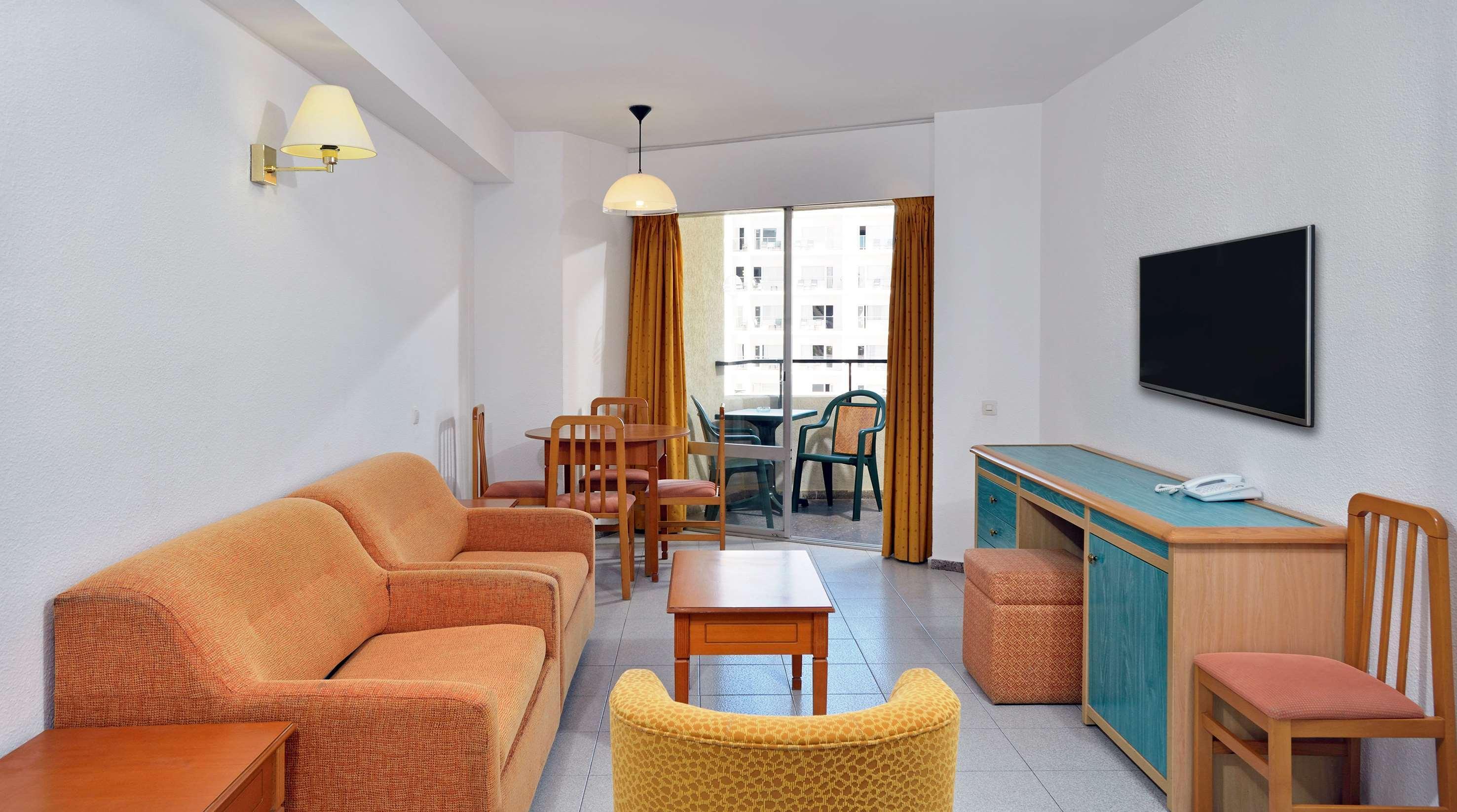 Sol Puerto Marina Aparthotel Τορρεμολίνος Εξωτερικό φωτογραφία